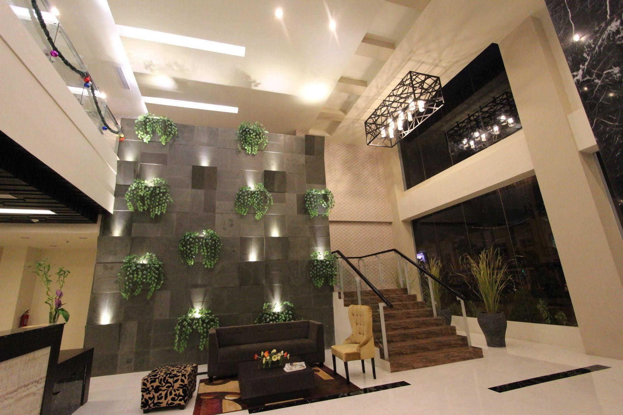 The Sun Hotel מדיון מראה חיצוני תמונה
