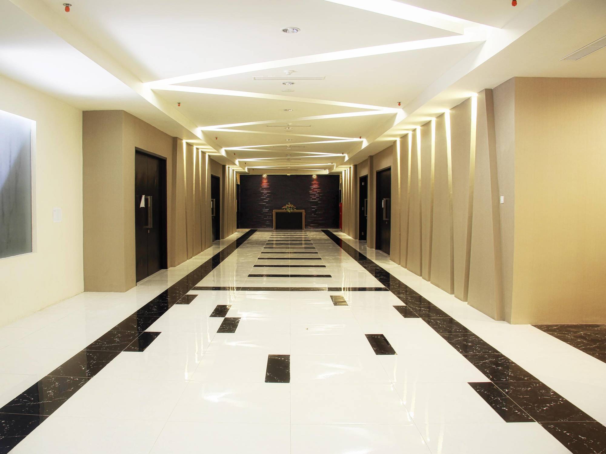 The Sun Hotel מדיון מראה חיצוני תמונה