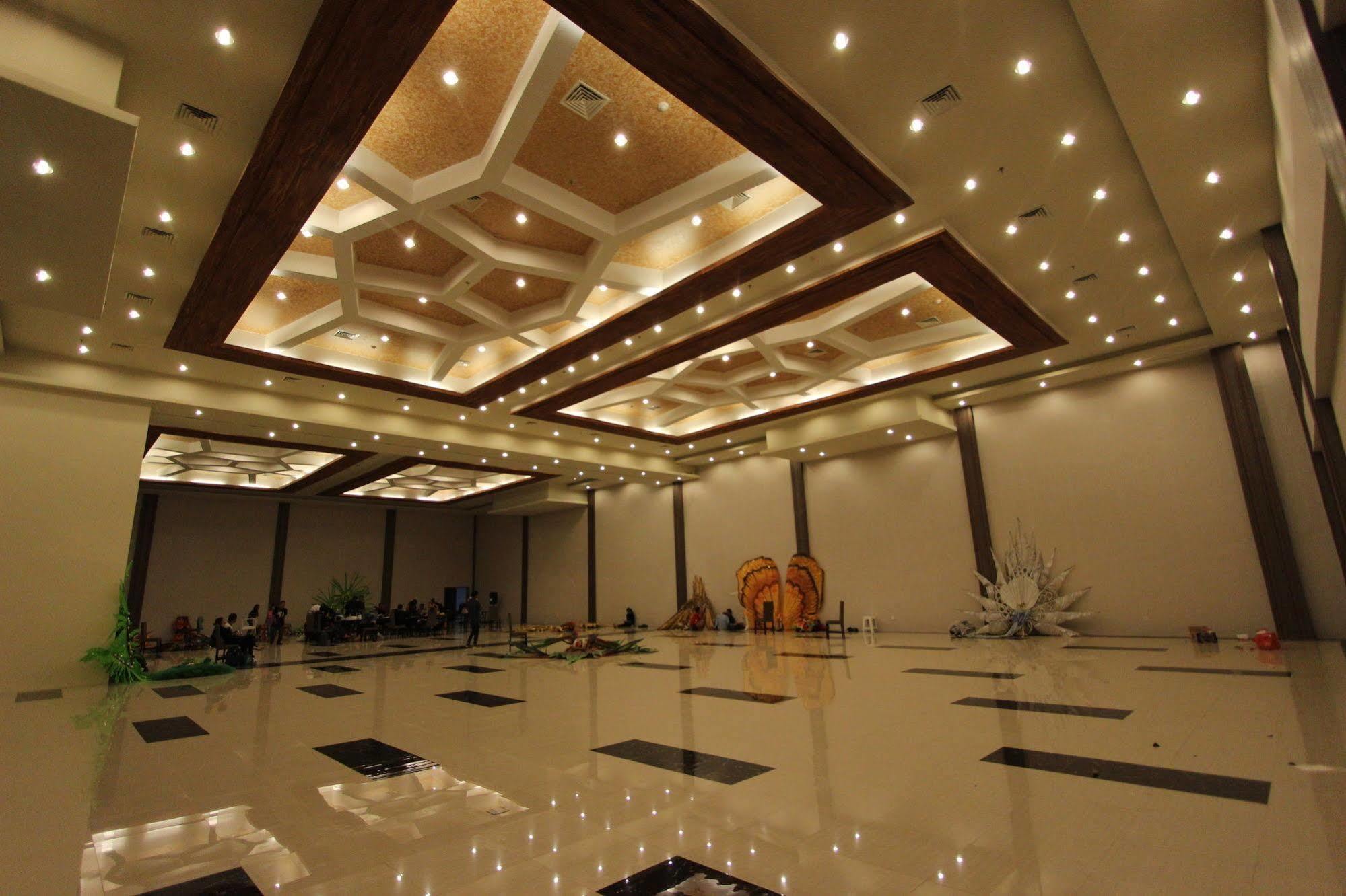 The Sun Hotel מדיון מראה חיצוני תמונה